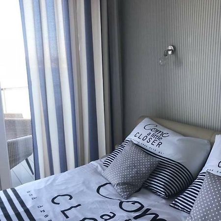 Apartament Z Widokiem Na Jezioro Appartement Rydzewo Buitenkant foto